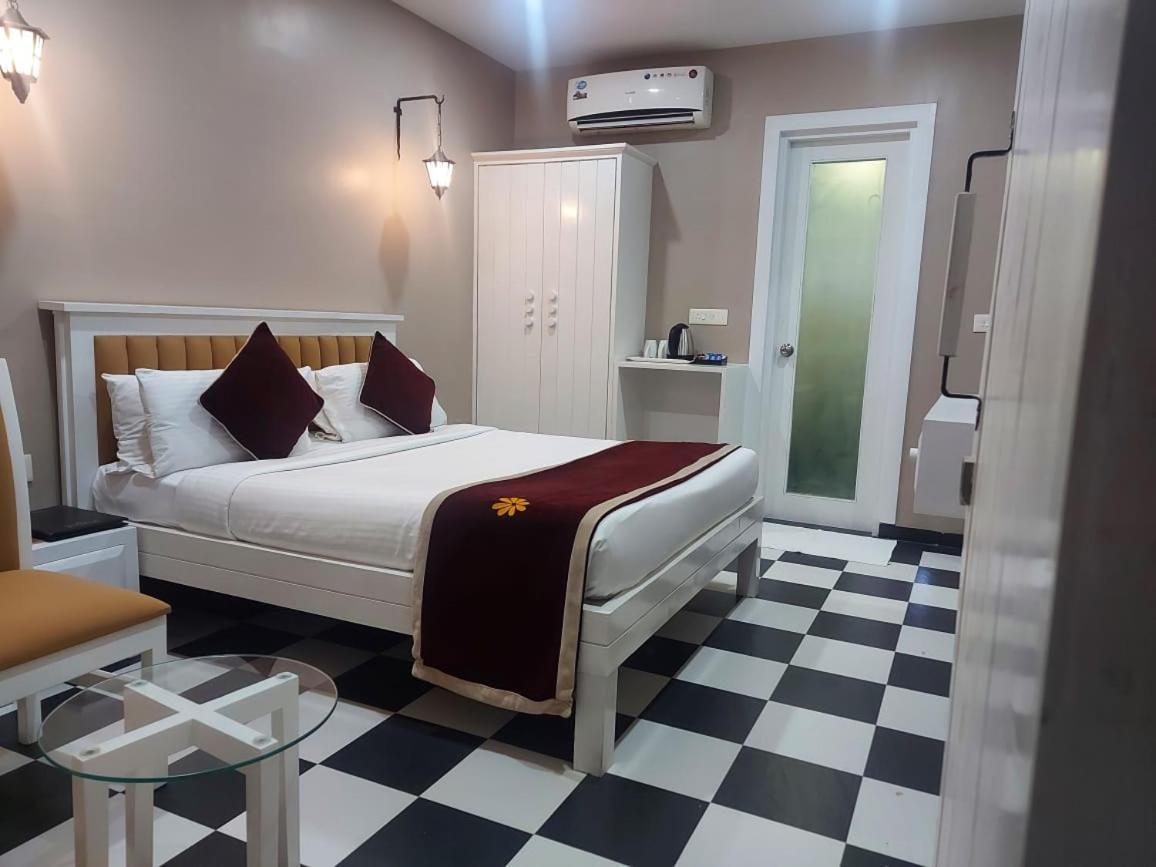 Gold Beach Villa Даман Экстерьер фото