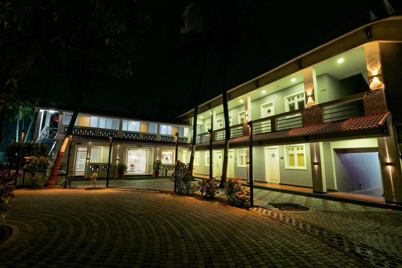 Gold Beach Villa Даман Экстерьер фото